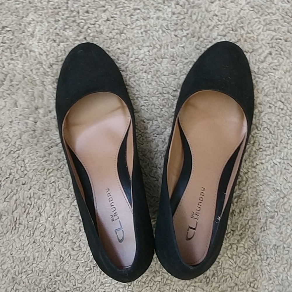 2 1/2 inch black velvet heels
